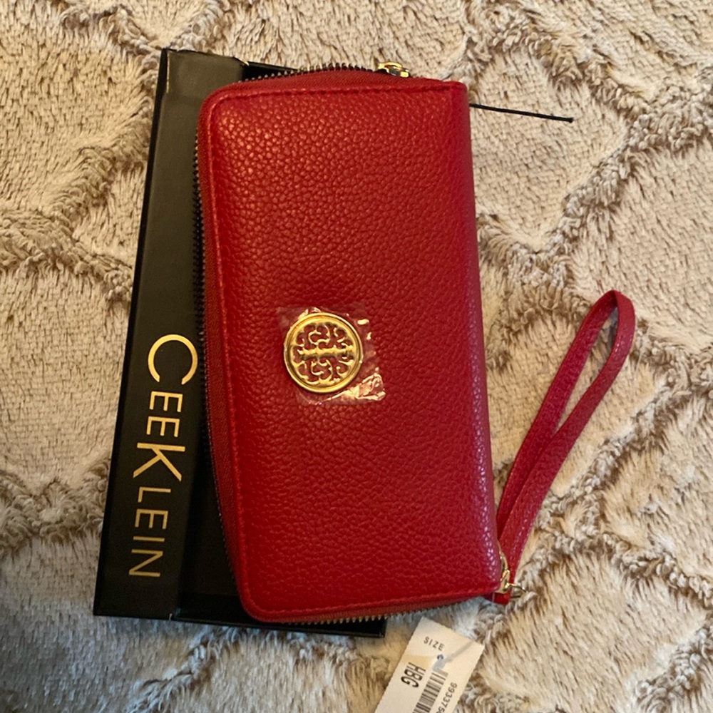 Wristlet